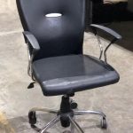 اجاره میز اداری و صندلی چرخدار