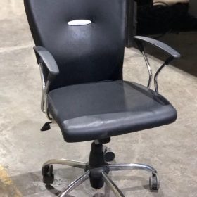 اجاره میز اداری و صندلی چرخدار